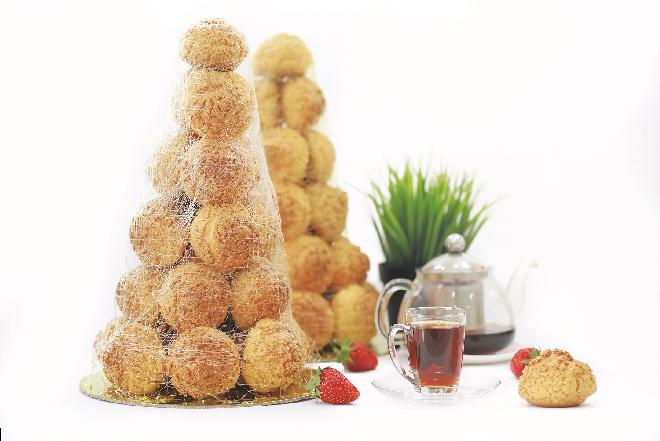 Tort Croquembouche: ptysiowa piramida z Francji