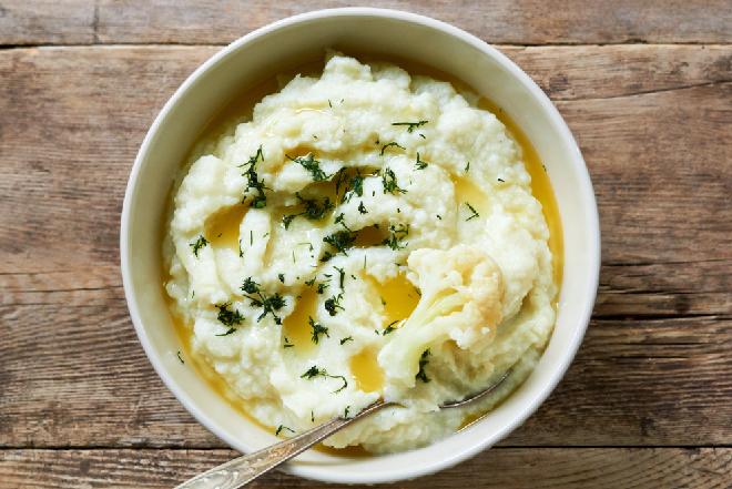 Niskowęglowodanowe puree z kalafiora lepsze niż ziemniaczane: gęste, kremowe, pyszne