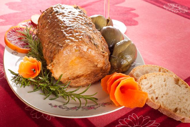 Sztufada wieprzowa - przepis na soczystą wieprzowinę