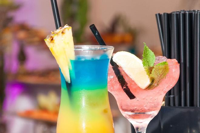 Sex on the beach - przepis na modnego drinka